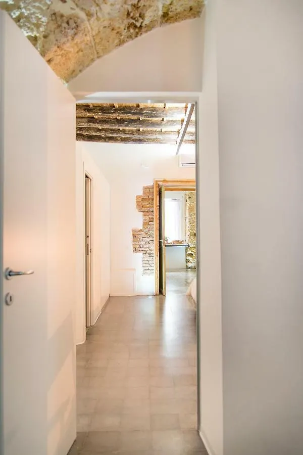 Stylish Home In Front Of Casa Professa Palermo 0*,